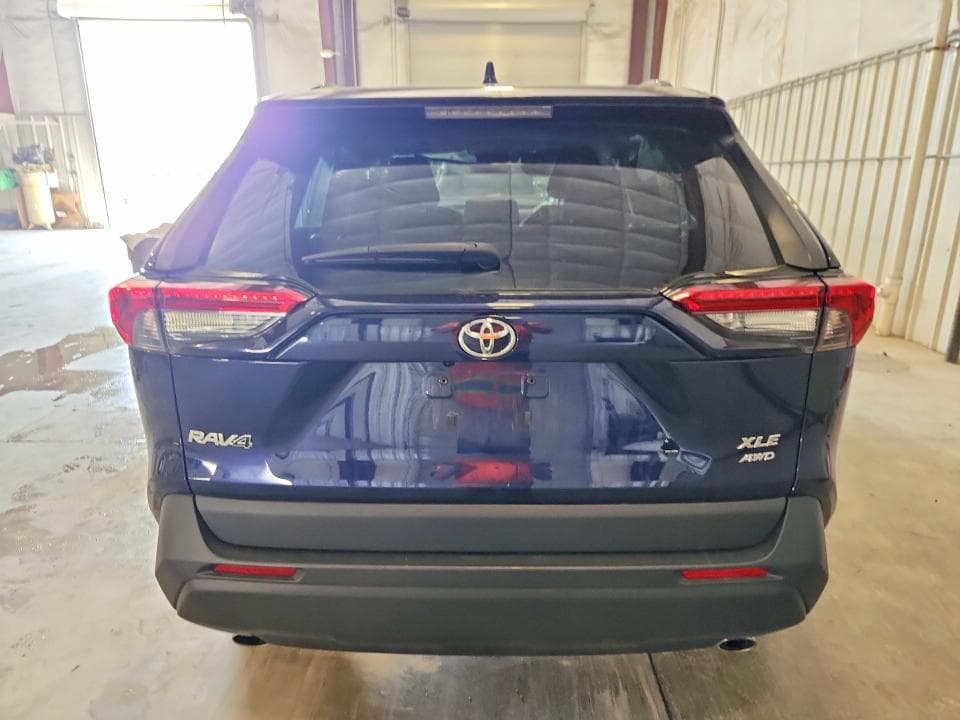 2022 TOYOTA RAV4 XLE 6