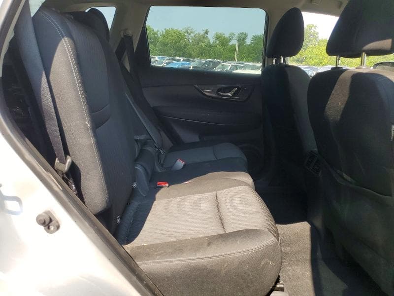 2019 NISSAN ROGUE SV 11