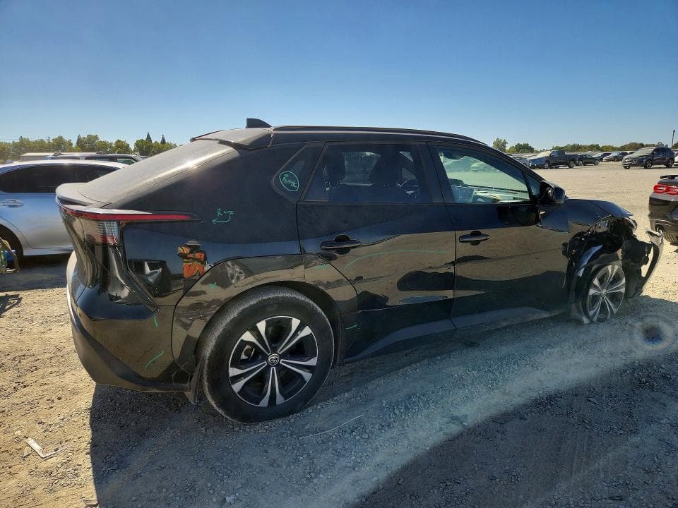 2025 TOYOTA BZ4X XLE 3