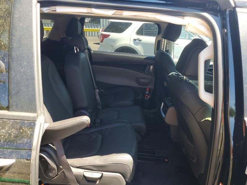 2026 KIA CARNIVAL LXS 10