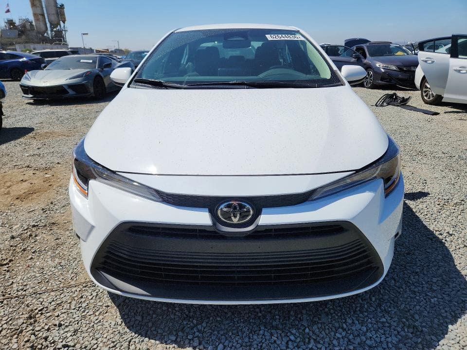 2026 TOYOTA COROLLA LE 5