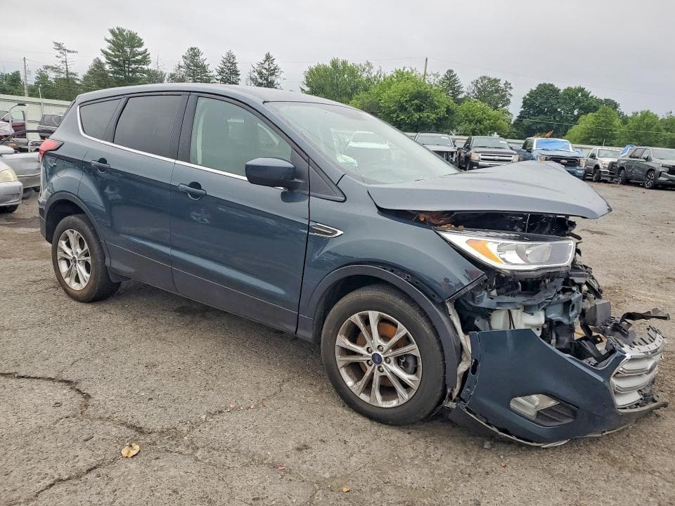 2019 FORD ESCAPE SE 4