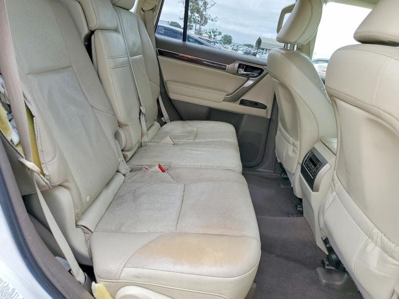 2017 LEXUS GX 460 11