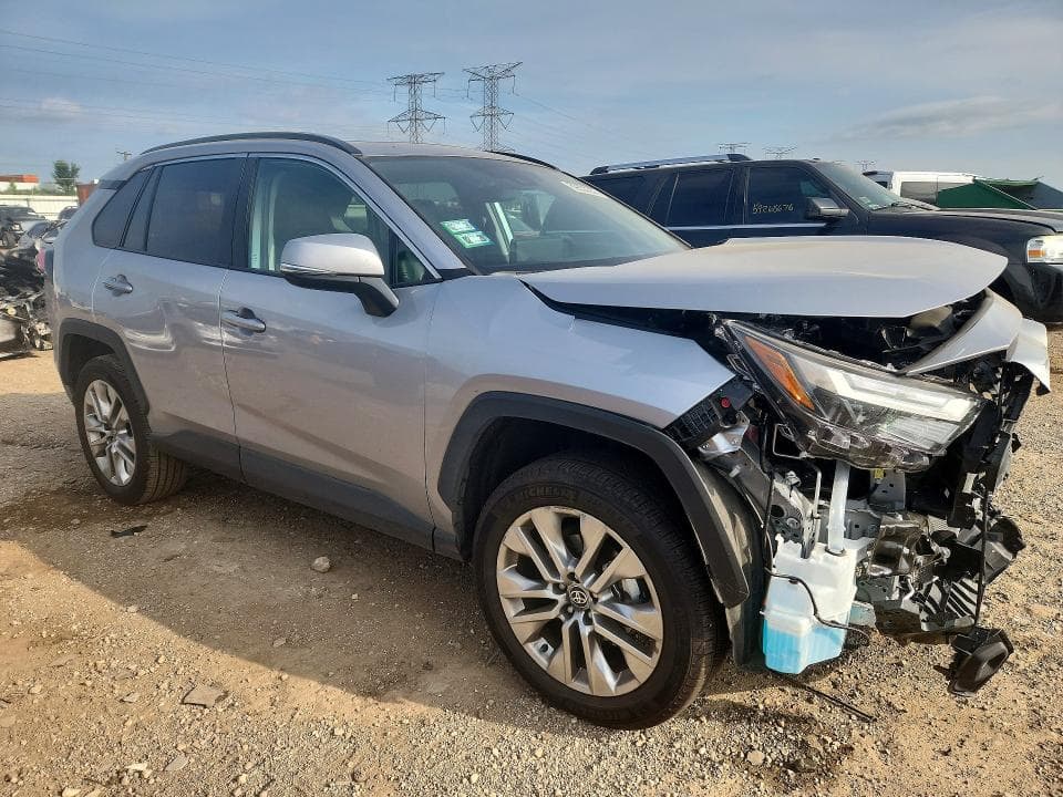 2025 TOYOTA RAV4 XLE PREMIUM 4