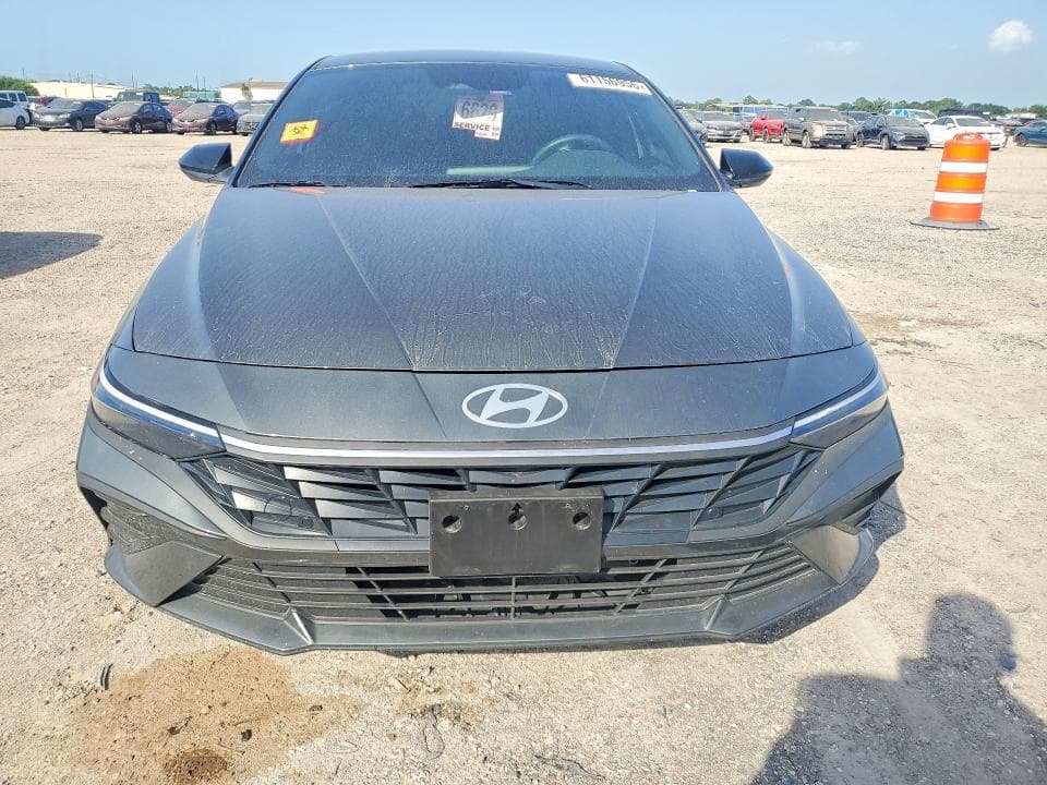 2026 HYUNDAI ELANTRA 5