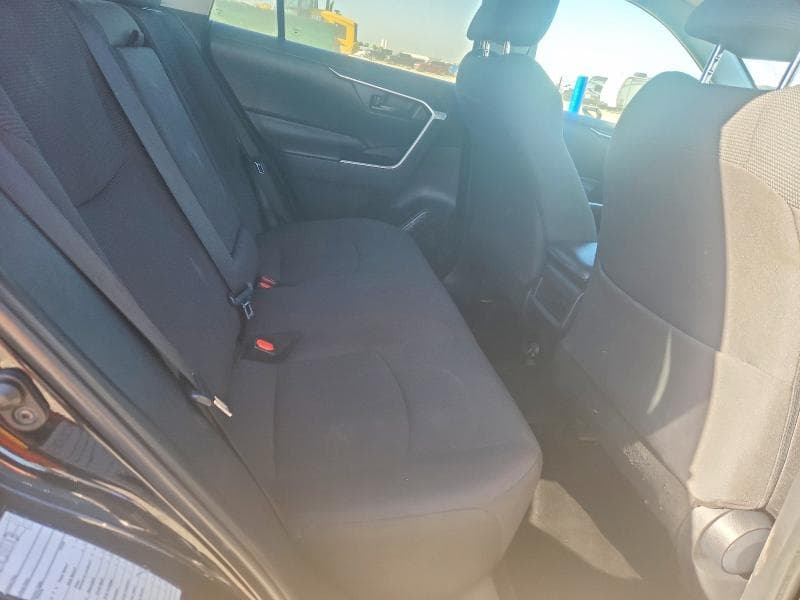 2020 TOYOTA RAV4 LE 11