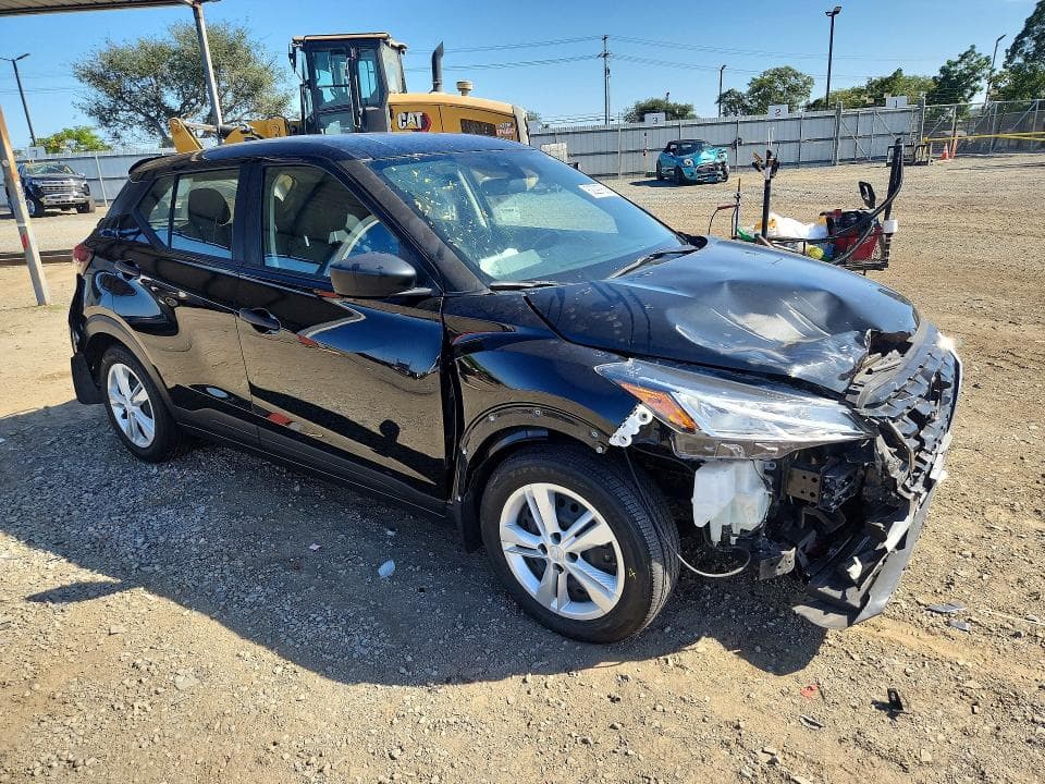 2024 NISSAN KICKS S 4