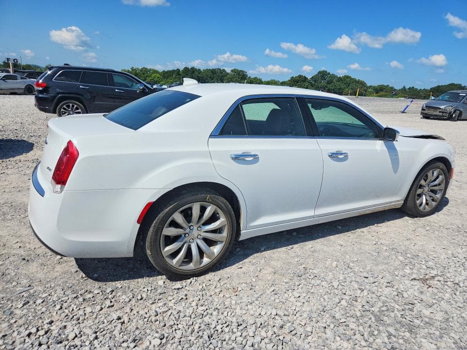 2019 CHRYSLER 300 LIMITED 3