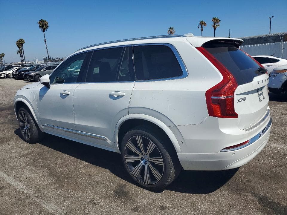 2024 VOLVO XC90 PLUS 2