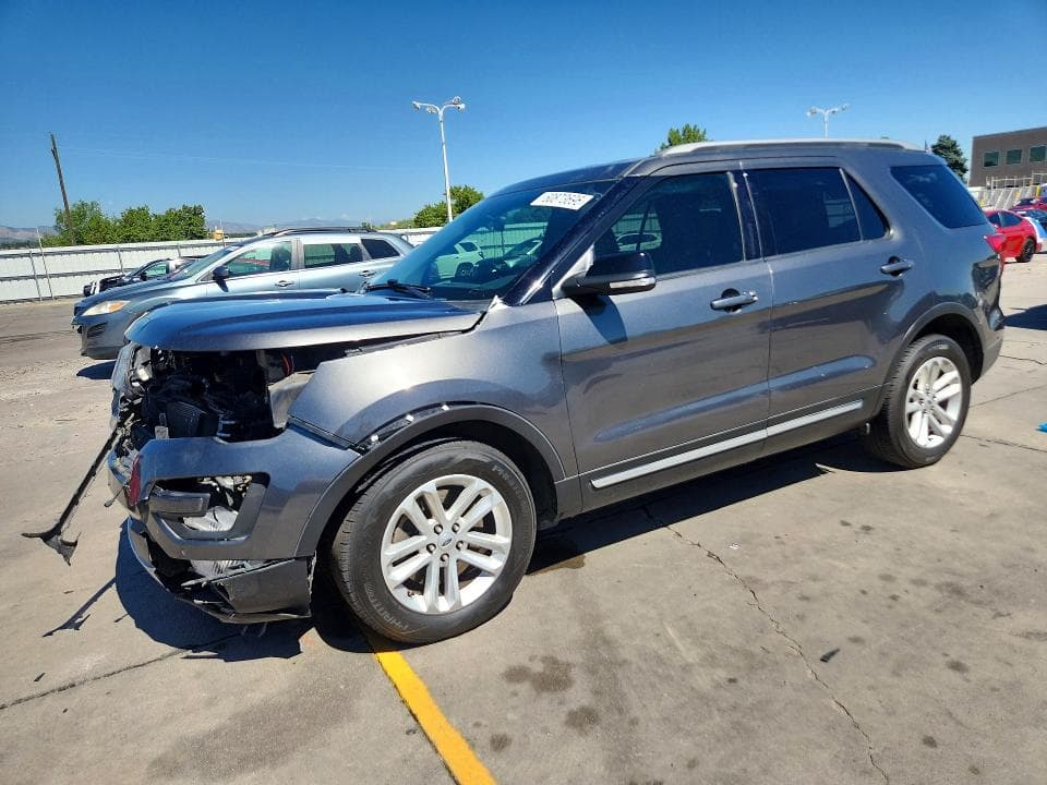 2017 FORD EXPLORER XLT - 1