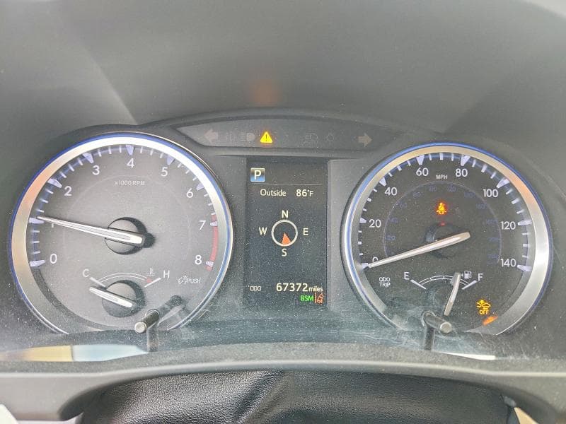 2019 TOYOTA HIGHLANDER LIMITED 9