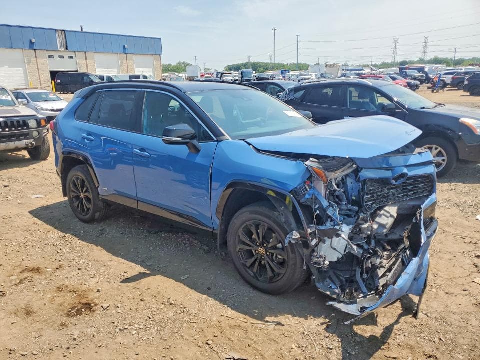 2024 TOYOTA RAV4 XSE 4