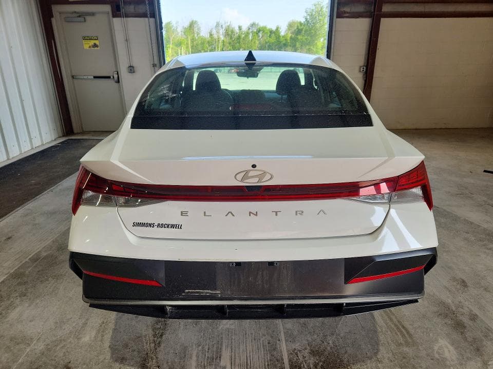 2025 HYUNDAI ELANTRA SEL 6
