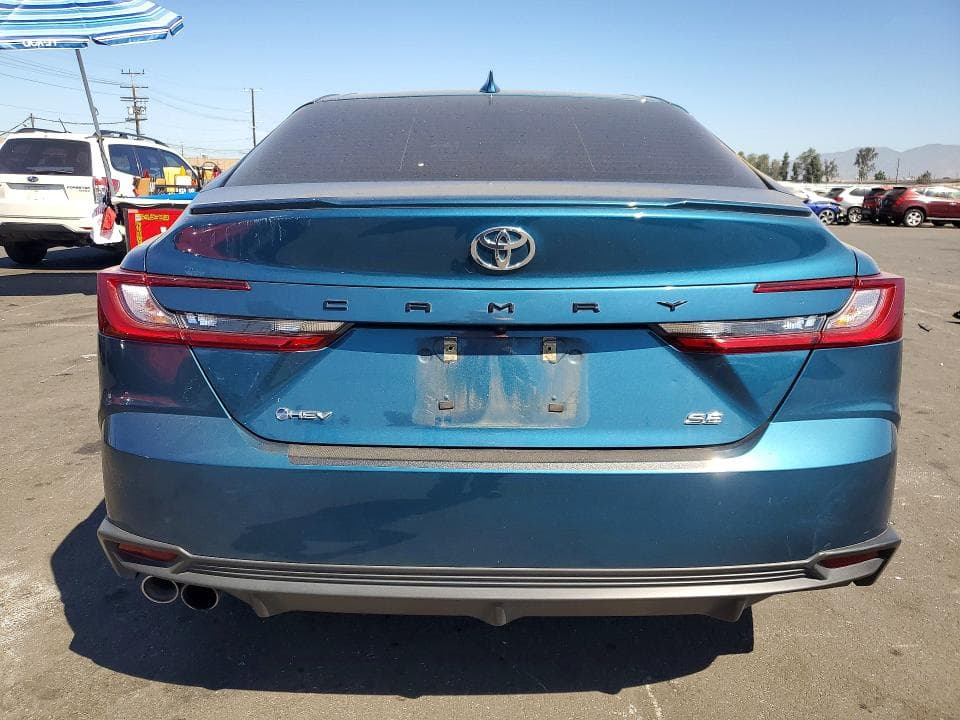 2025 TOYOTA CAMRY SE 6