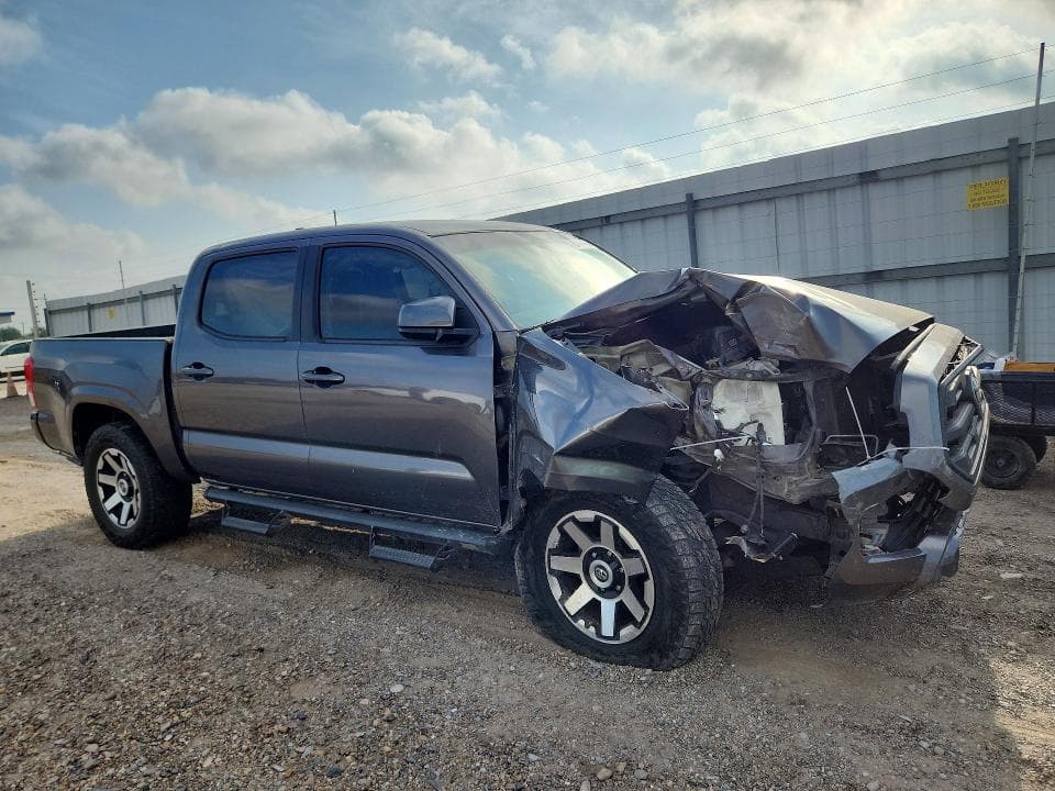 2017 TOYOTA TACOMA SR 4