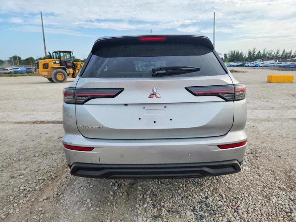 2025 MITSUBISHI OUTLANDER ES 6