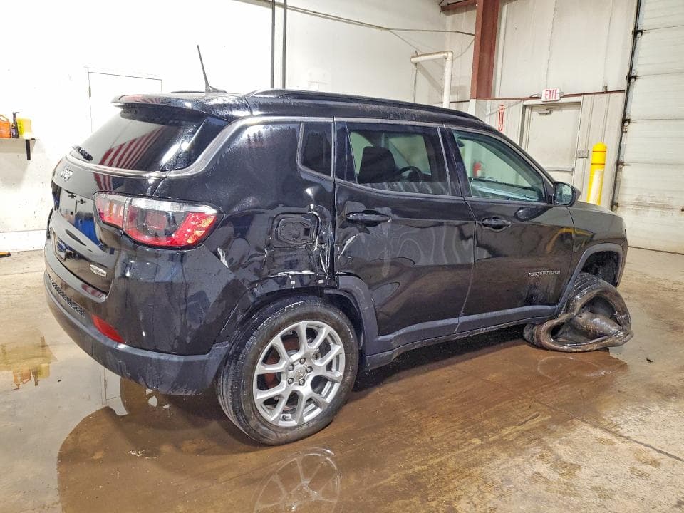 2022 JEEP COMPASS LATITUDE LUX 3