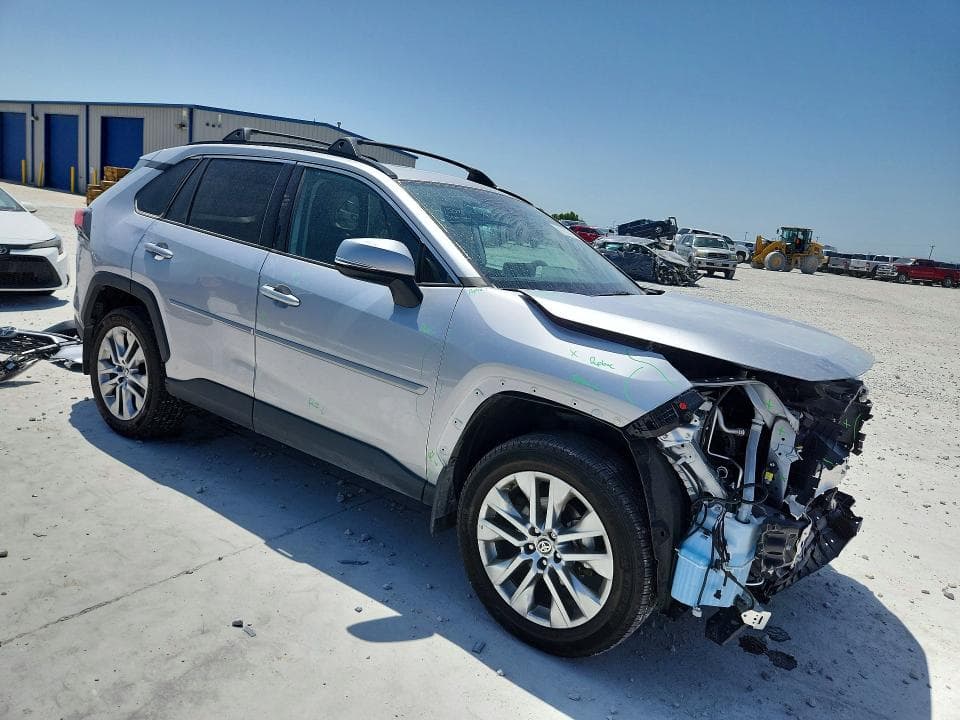 2024 TOYOTA RAV4 XLE PREMIUM 4