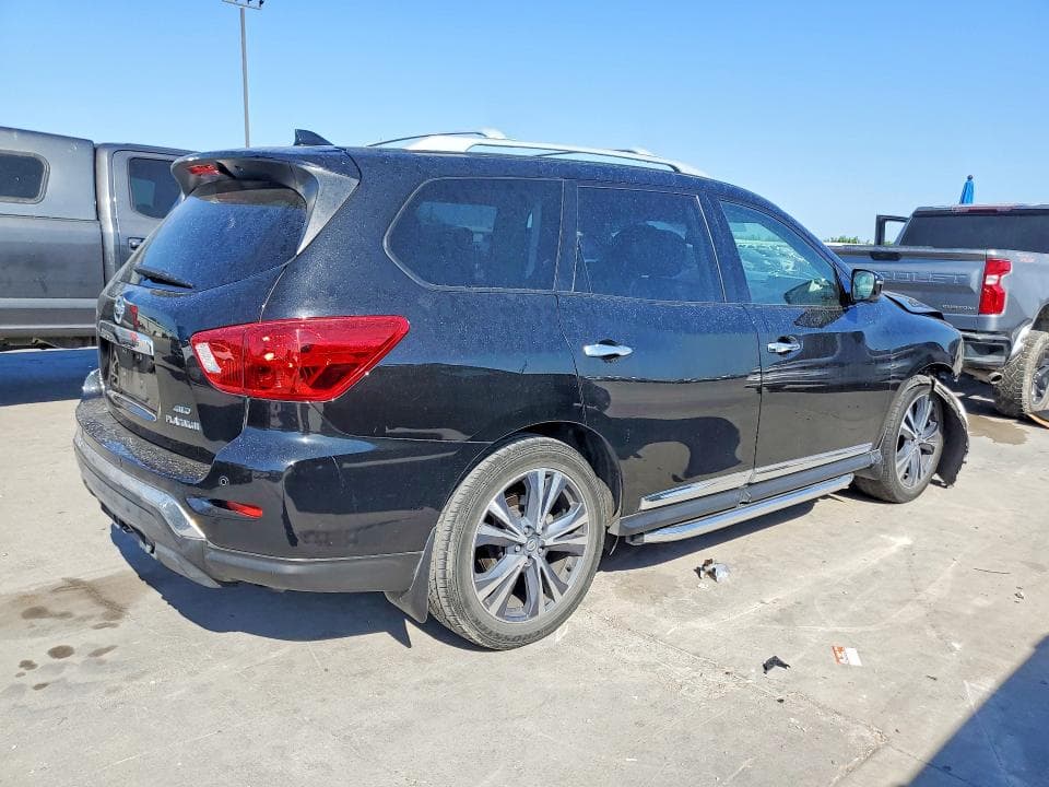 2019 NISSAN PATHFINDER PLATINUM 3