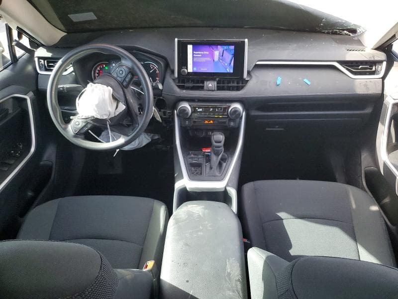 2025 TOYOTA RAV4 LE 8