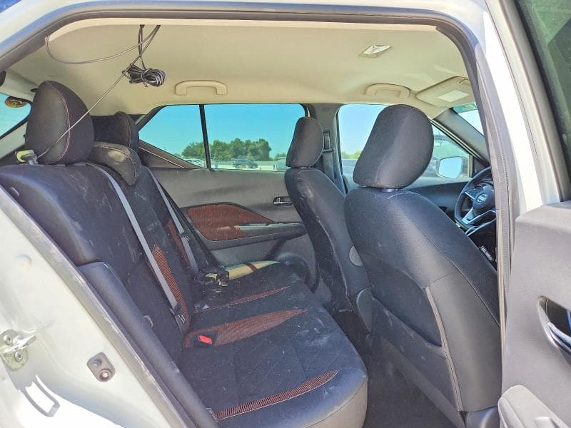 2020 NISSAN KICKS SR 11