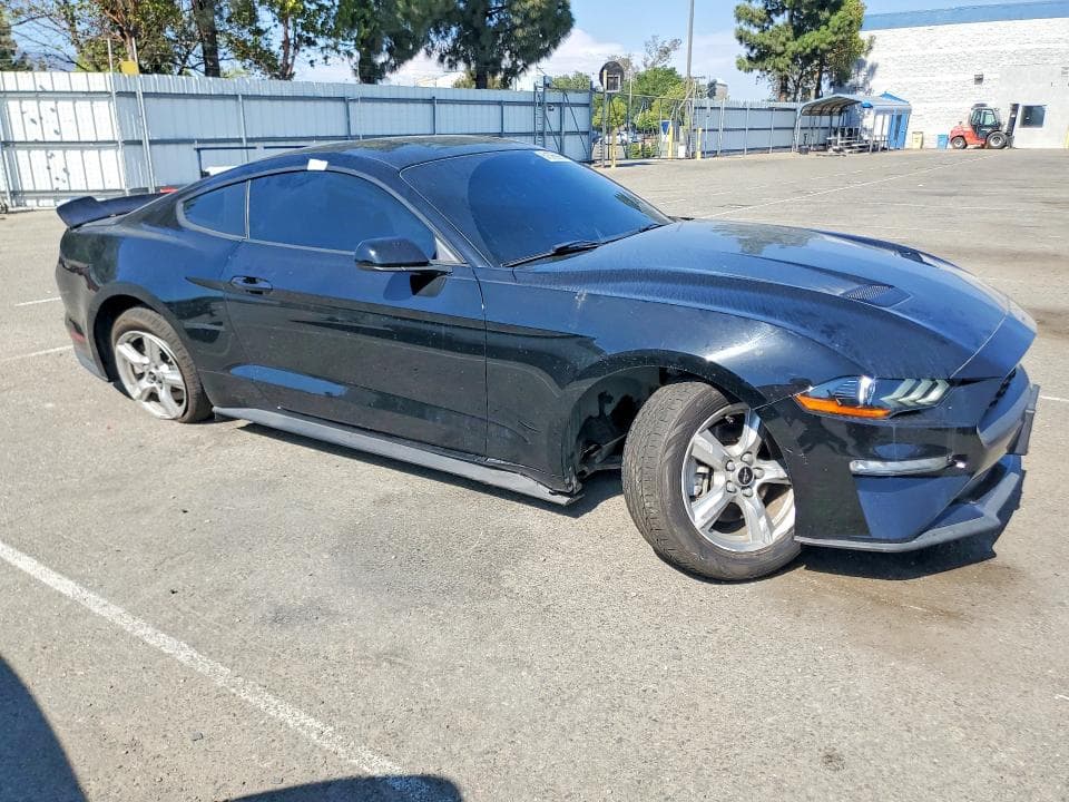 2018 FORD MUSTANG 4