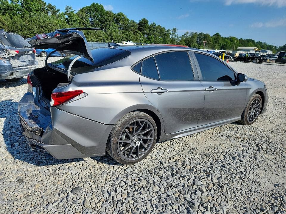 2025 TOYOTA CAMRY XSE 3