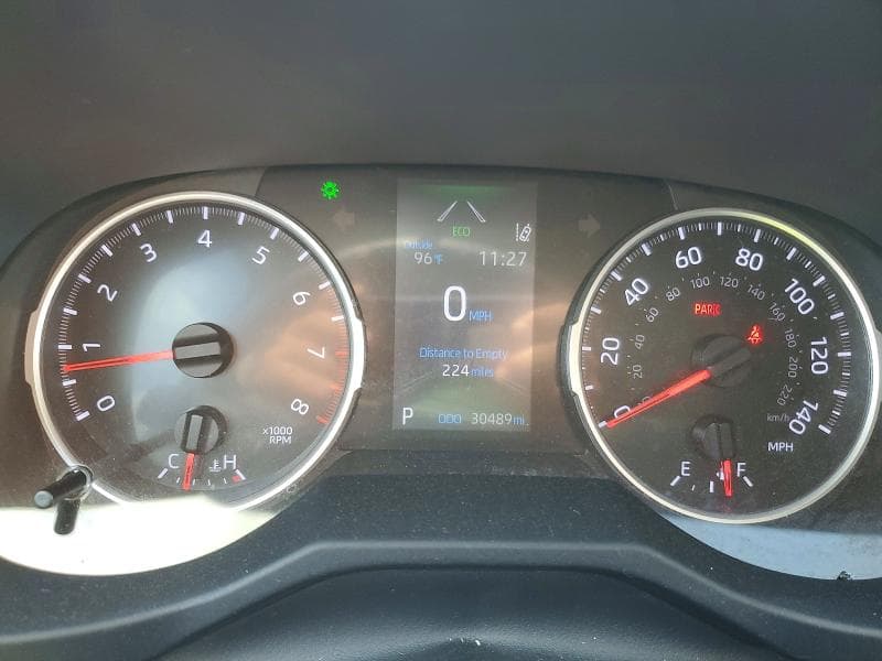 2021 TOYOTA RAV4 XLE 9