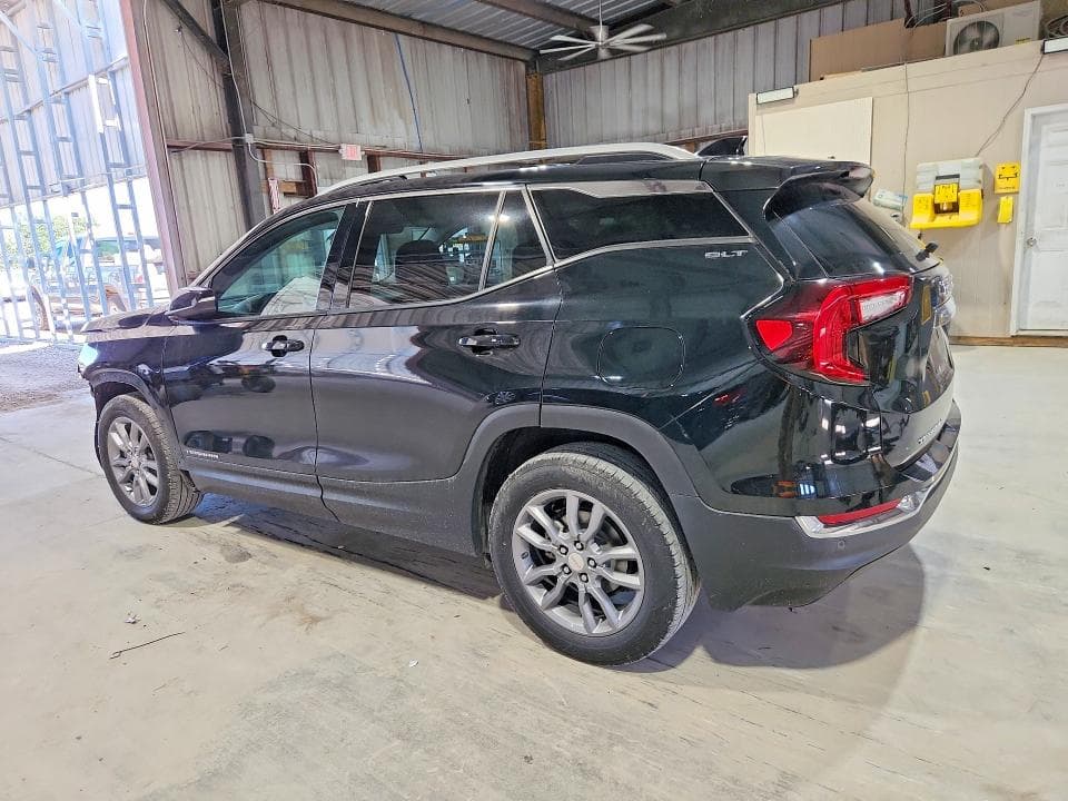 2022 GMC TERRAIN SLT 2
