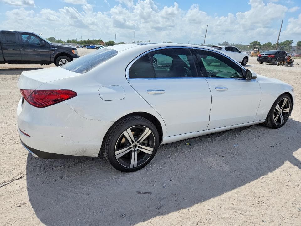 2025 MERCEDES-BENZ C 300 3