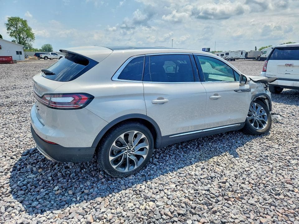 2022 LINCOLN NAUTILUS RESERVE 3