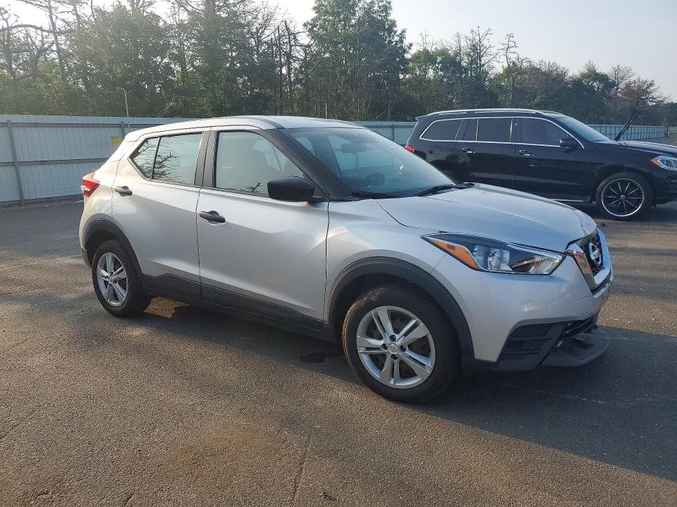 2020 NISSAN KICKS S 4