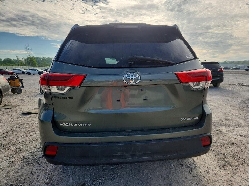 2019 TOYOTA HIGHLANDER XLE 6