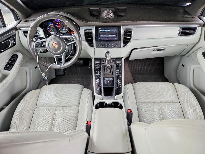 2017 PORSCHE MACAN GTS 8