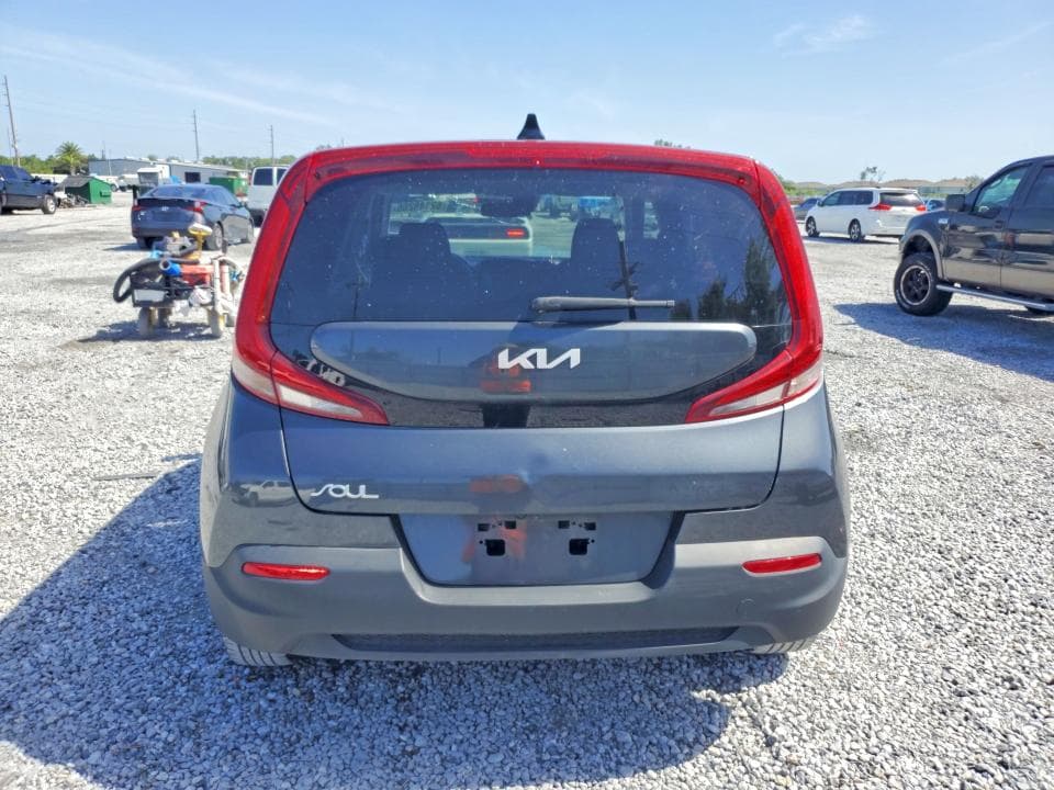 2022 KIA SOUL LX 6