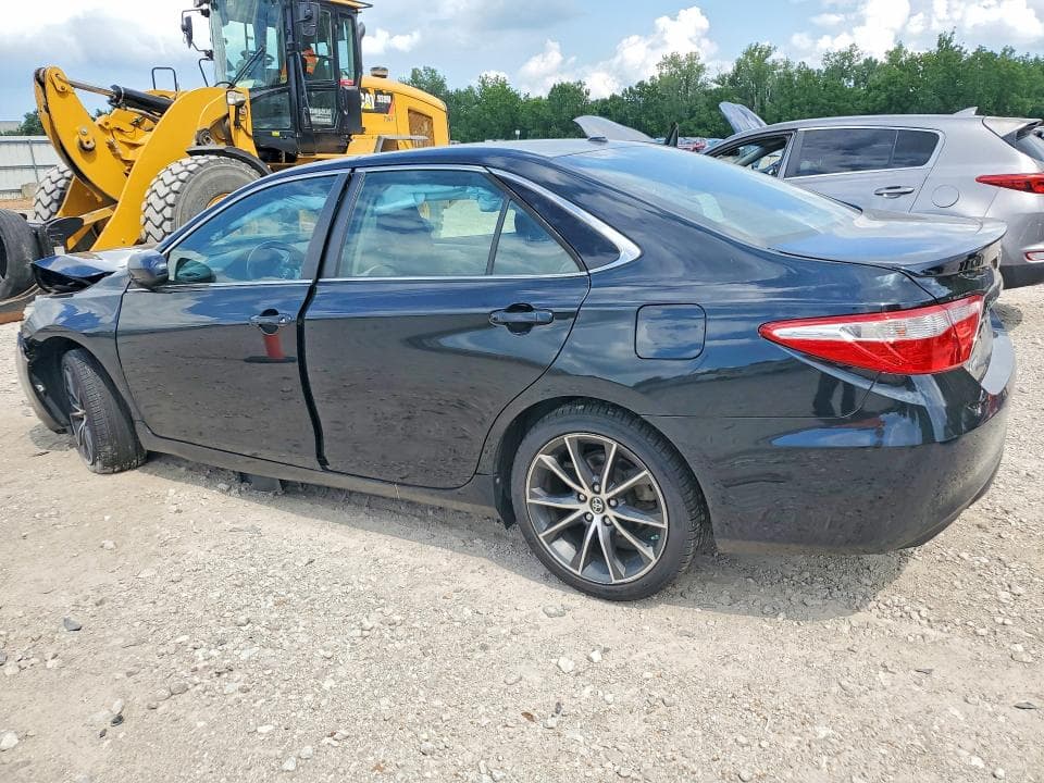 2017 TOYOTA CAMRY XSE 2