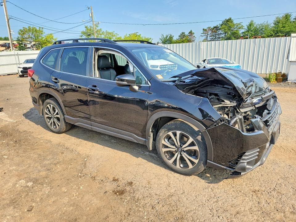 2022 SUBARU FORESTER LIMITED 4