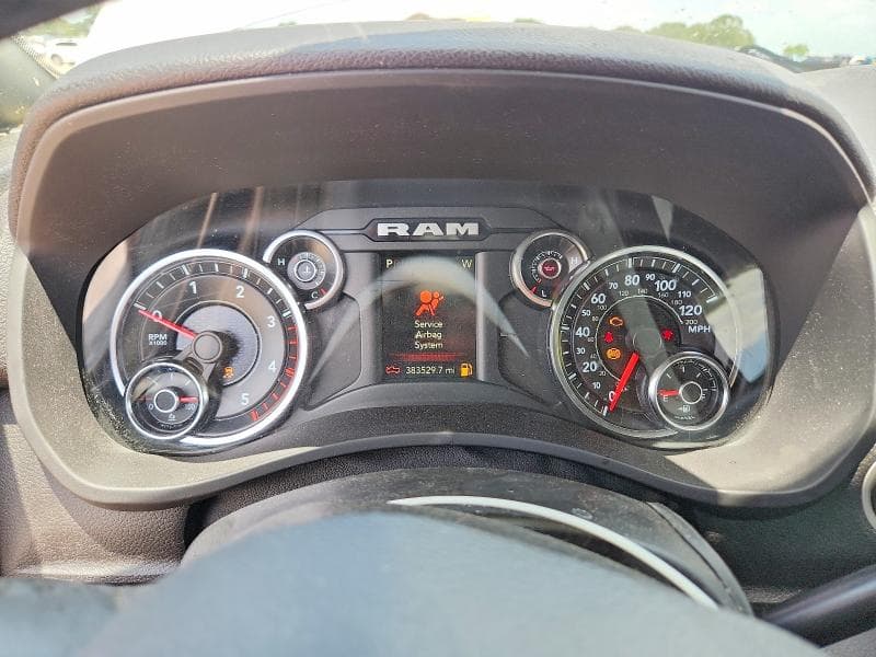 2023 RAM 3500 BIG HORN 9