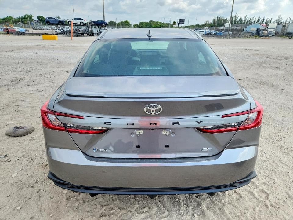 2025 TOYOTA CAMRY SE 6
