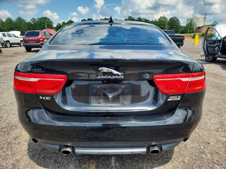 2017 JAGUAR XE PREMIUM 6