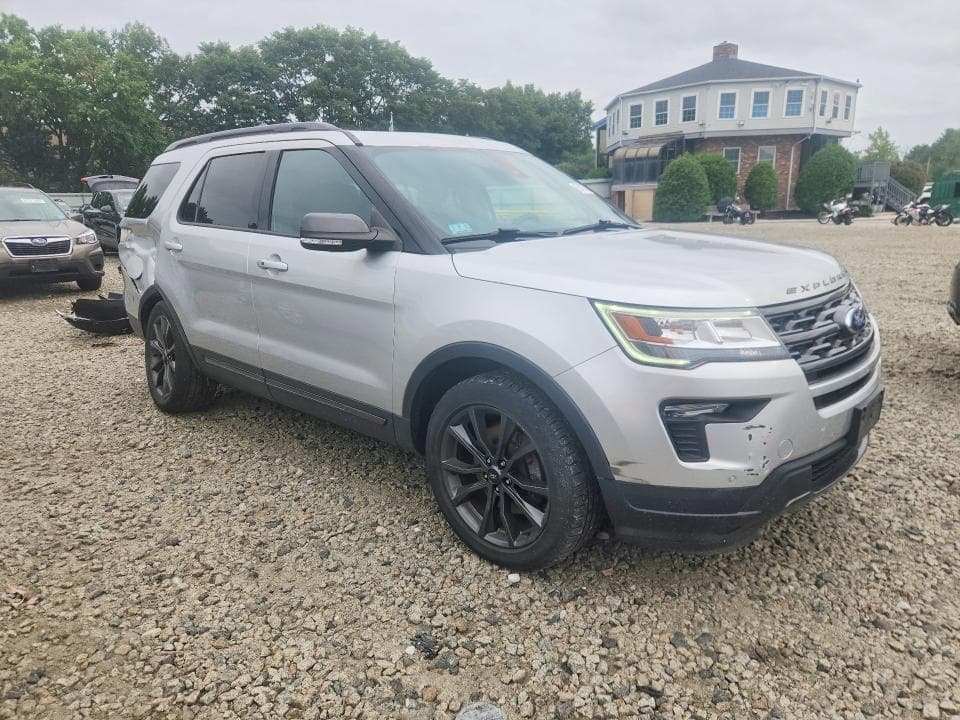 2018 FORD EXPLORER XLT 4