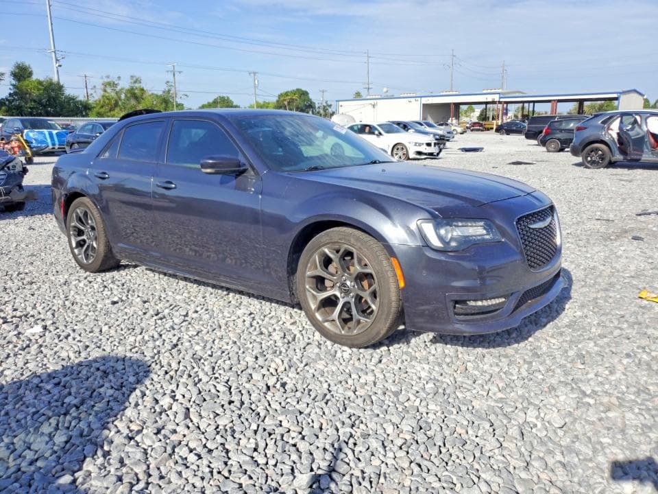 2018 CHRYSLER 300 S 4