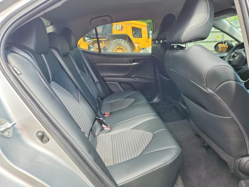 2022 TOYOTA CAMRY SE 10