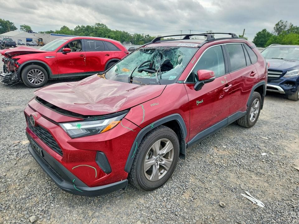 2024 TOYOTA RAV4 XLE - 1