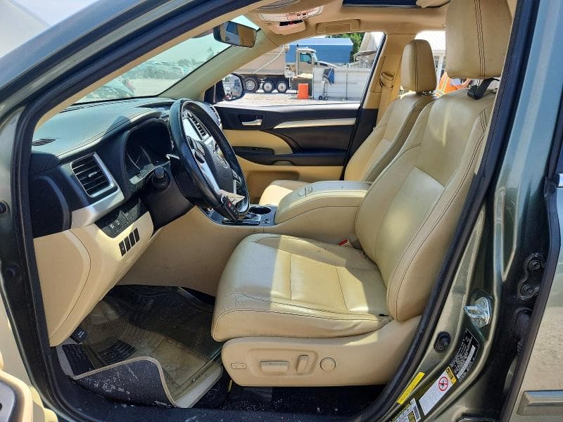2017 TOYOTA HIGHLANDER XLE 7