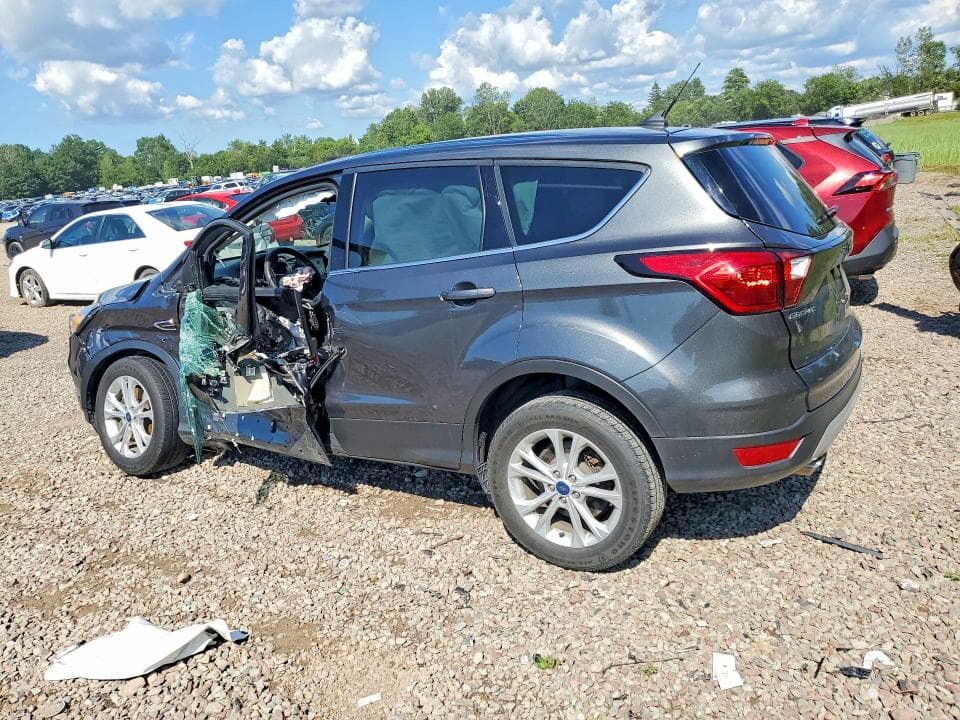 2019 FORD ESCAPE SE 2