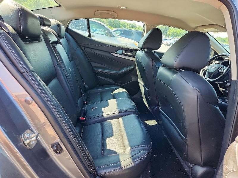 2017 NISSAN MAXIMA 3.5 SV 10