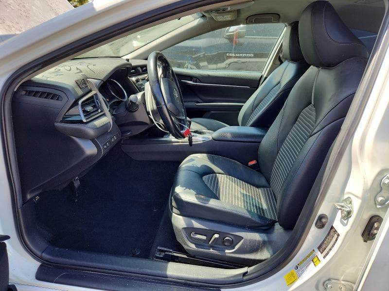 2020 TOYOTA CAMRY SE 7