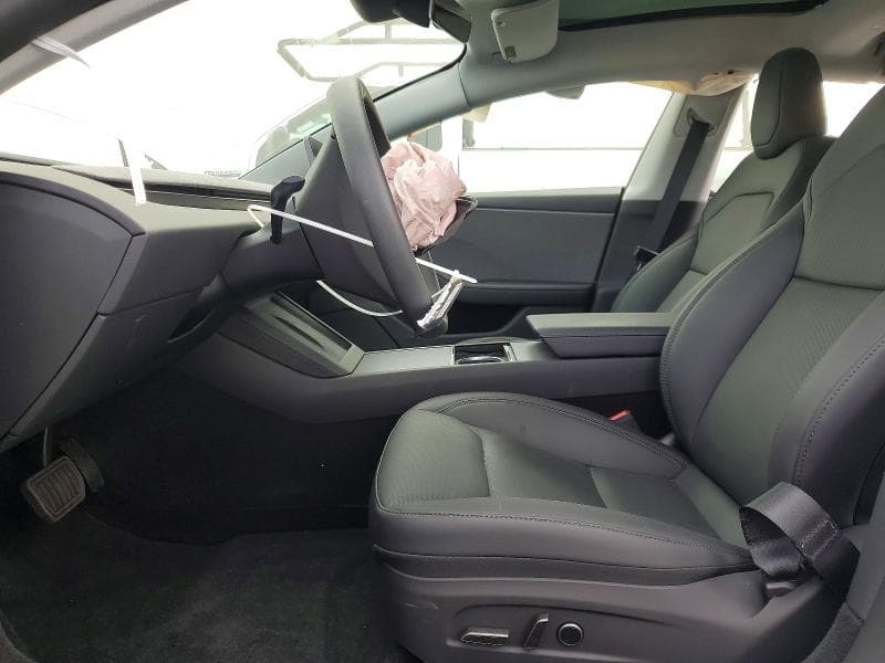 2026 TESLA MODEL 3 7