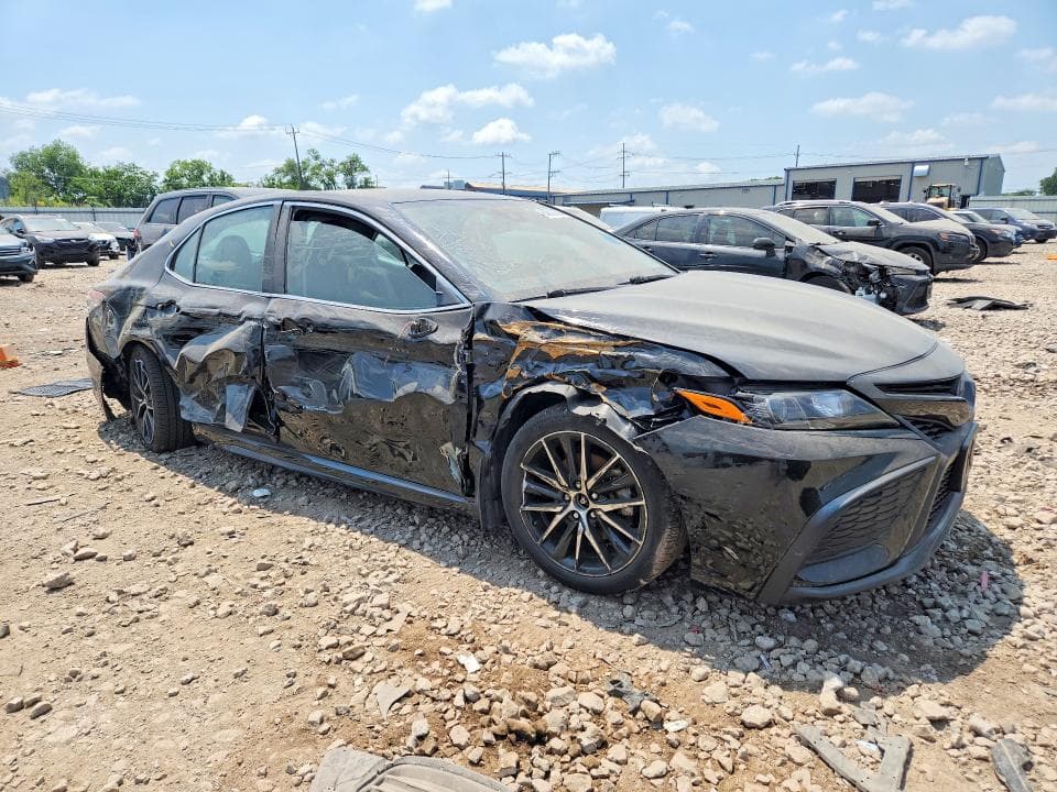 2023 TOYOTA CAMRY HYBRID SE 4